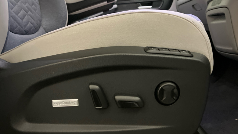 Volkswagen ID. Buzz 210kW Style Pro 86kWh 5dr LWB Auto [7St/Design+] Electric Estate